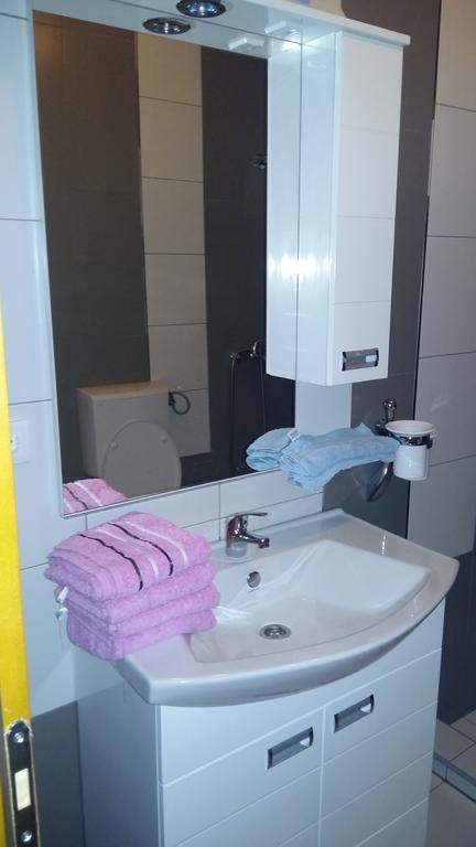 Apartments Ema Ivanica Εξωτερικό φωτογραφία