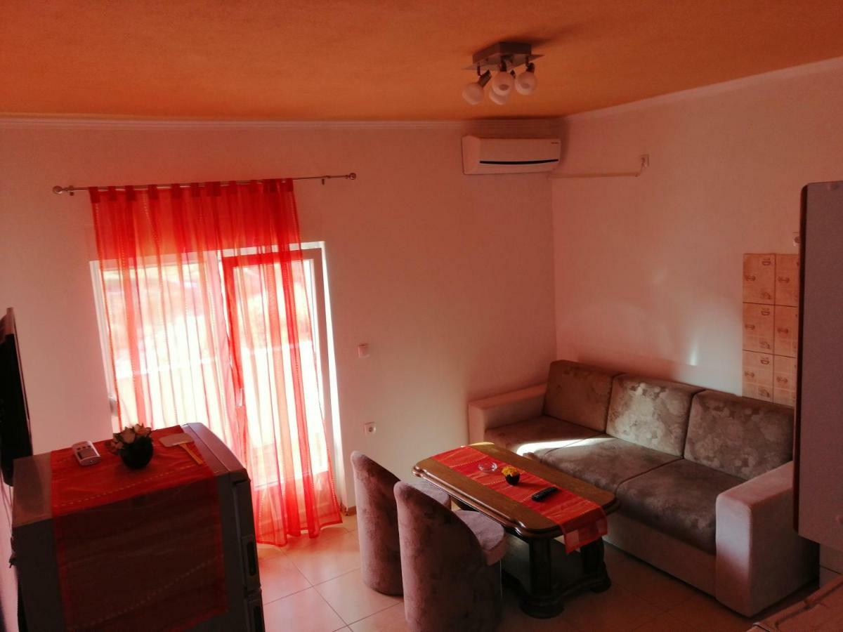 Apartments Ema Ivanica Εξωτερικό φωτογραφία